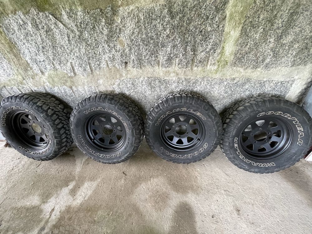 Jantes ferro R15 com pneus 235/75/15