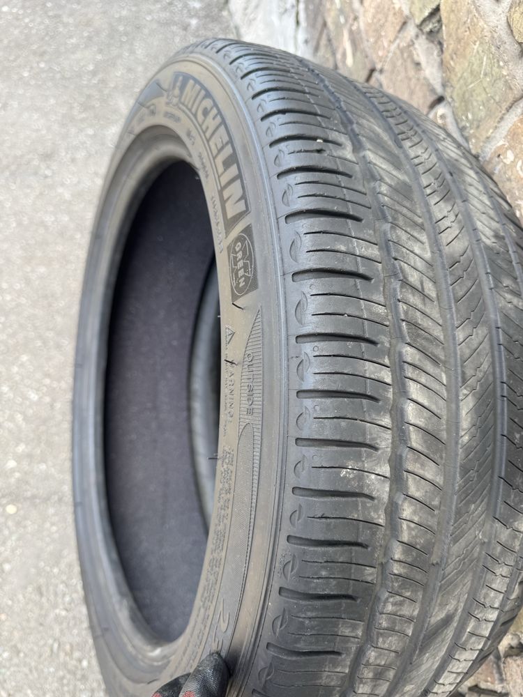 Продам шину мішелін  235/45r18