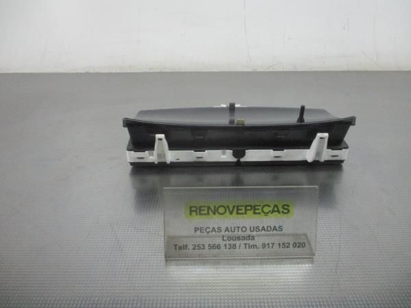 Quadrante / painel de instrumentos TOYOTA Corolla Hatchback (_E12_)