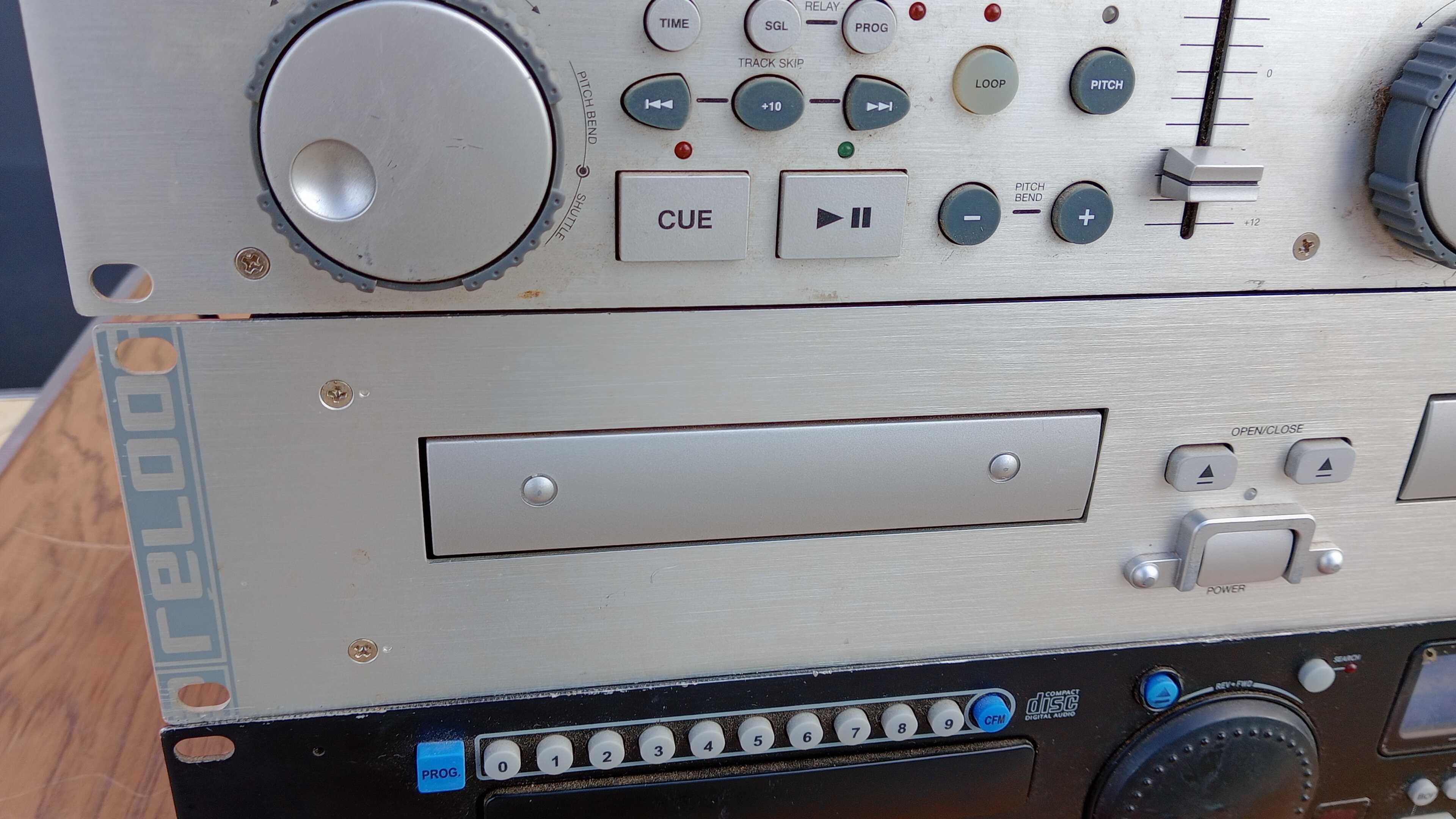 Konsola DJ mikser audio odtwarzacz CD - niedrogo sprzedam