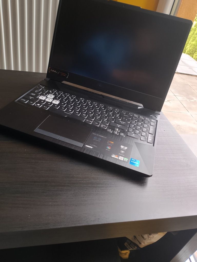ASUS TUF F15 -I. Idealny do pracy , nauki i gier