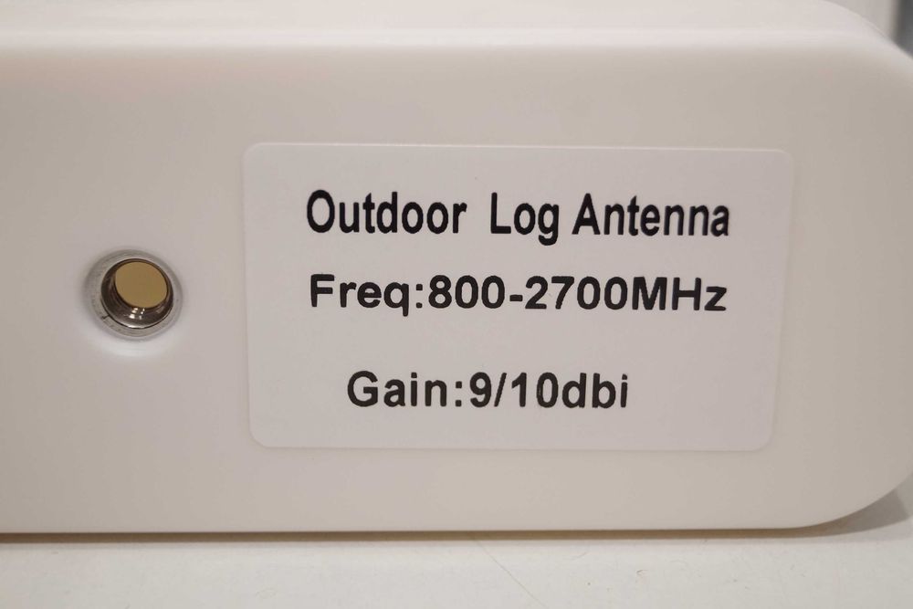 G404 Wzmacniacz sygnału komórkowego GSM LTE od 800 do 2700 MHz