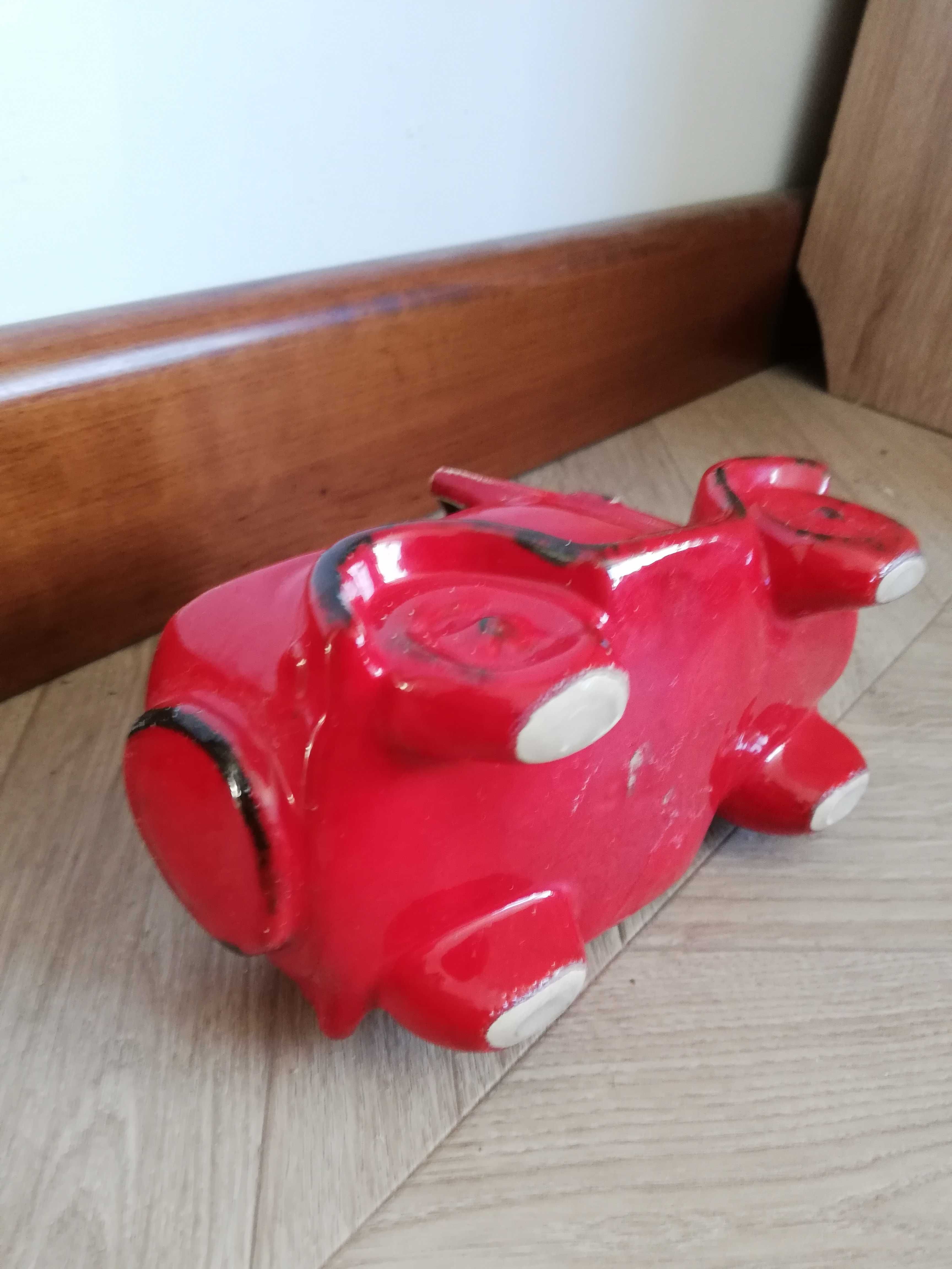 Pojemnik czerwony samochód ceramiczny doniczka