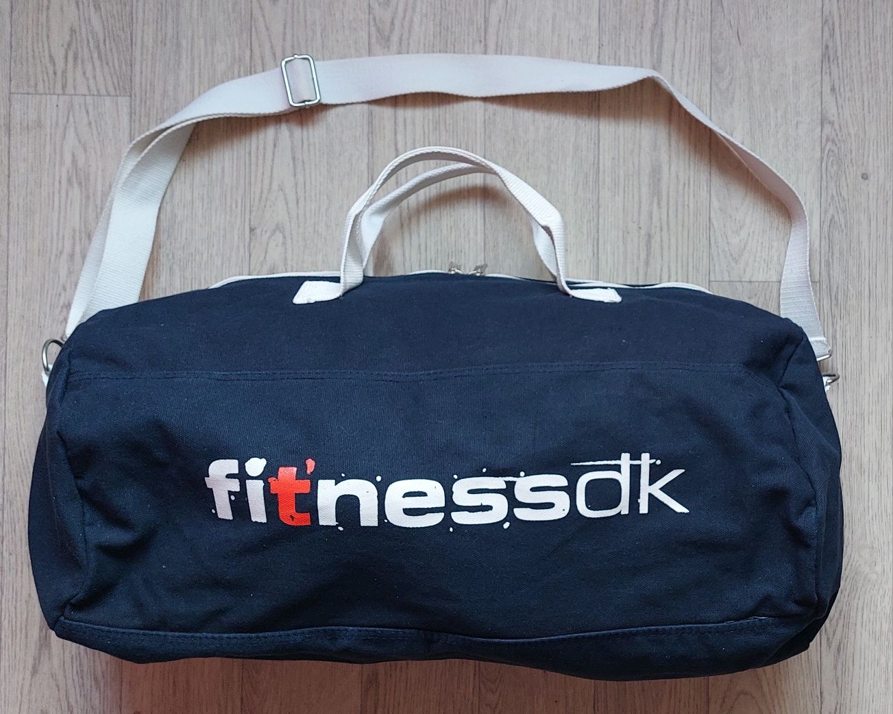 Сумка  б/у спортивная-дорожная Fitnessdk 40L (Denmark)