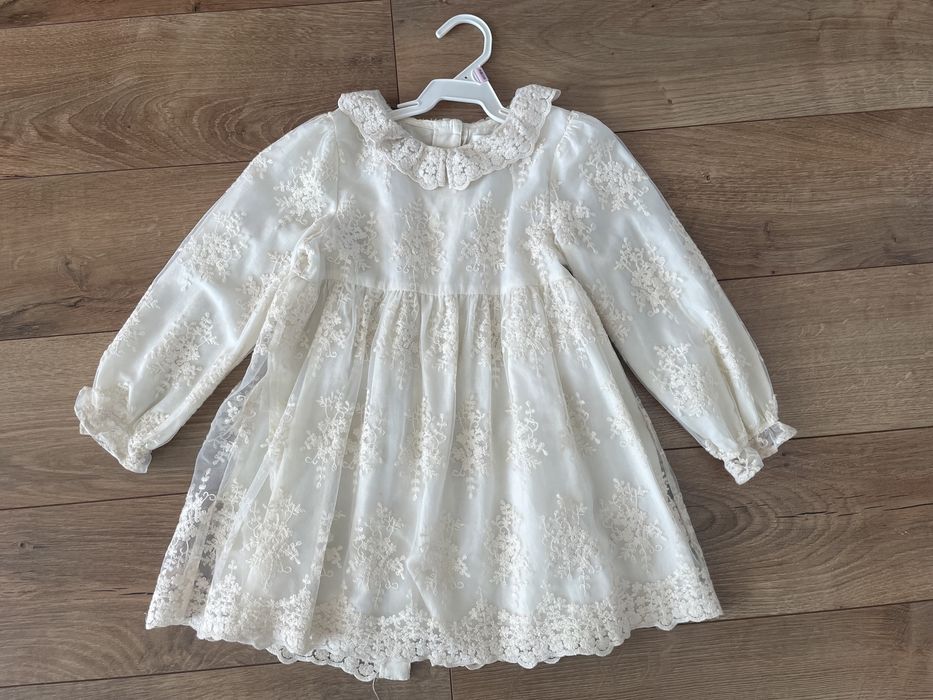 Біле молочне плаття zara 4-5 років