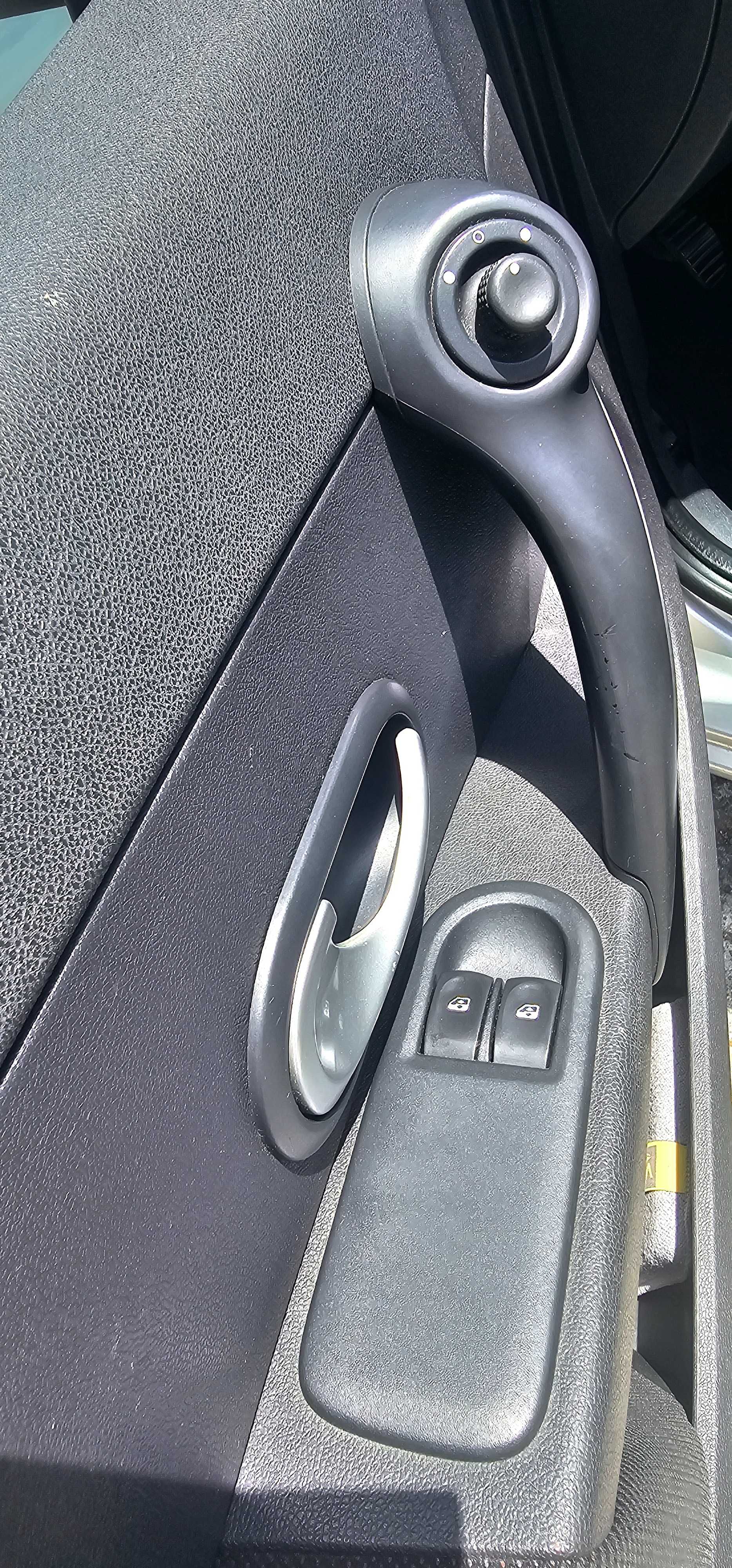 Renault Clio Break 1.2 16v – 101cv – Revisões em dia!