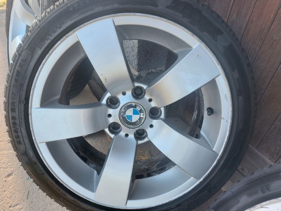 Kola bmw et20 225/55/r17