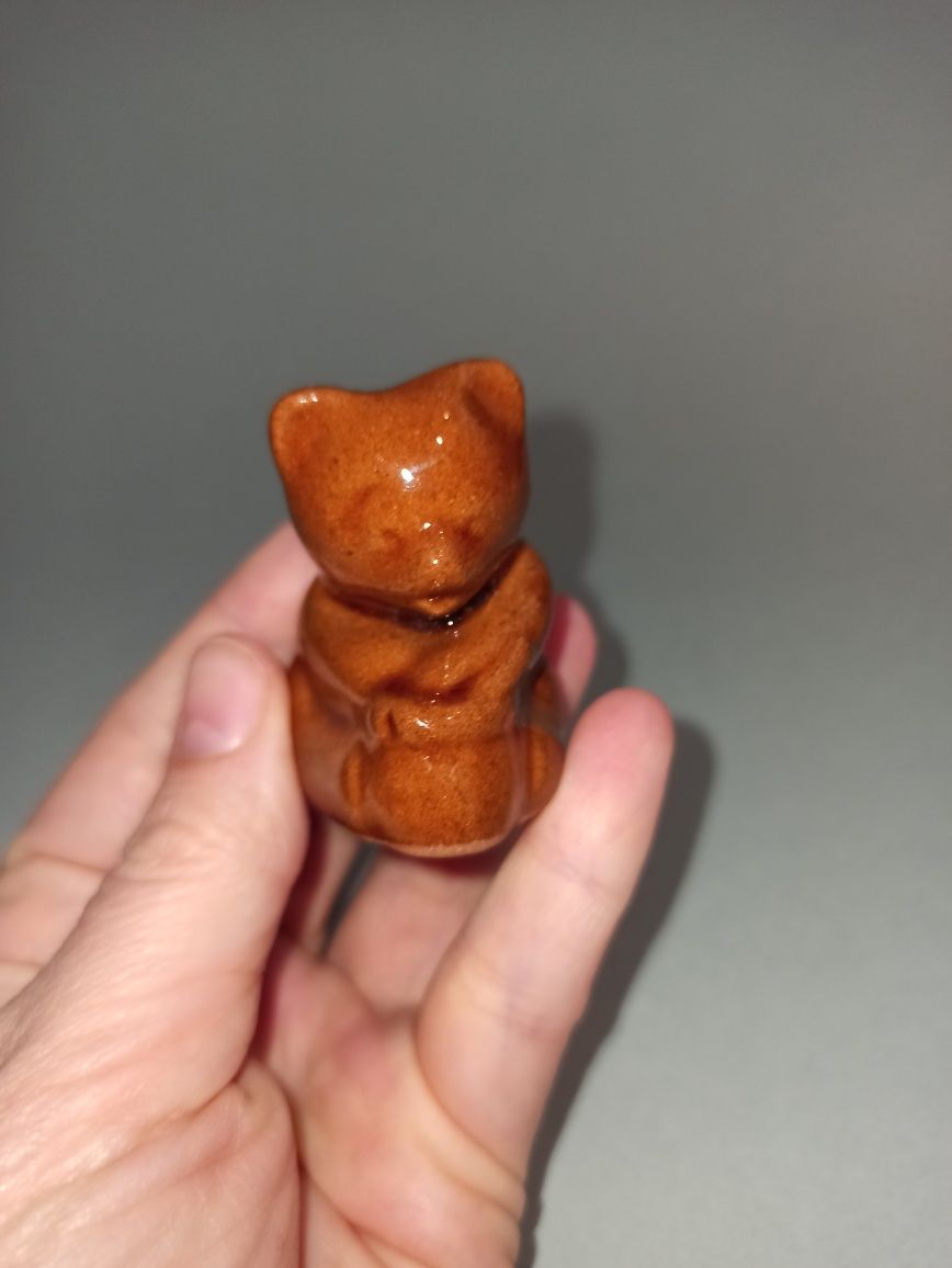 Figurka ceramiczna PRL miś niedziadek beczka miodu vintage niedźwiedź