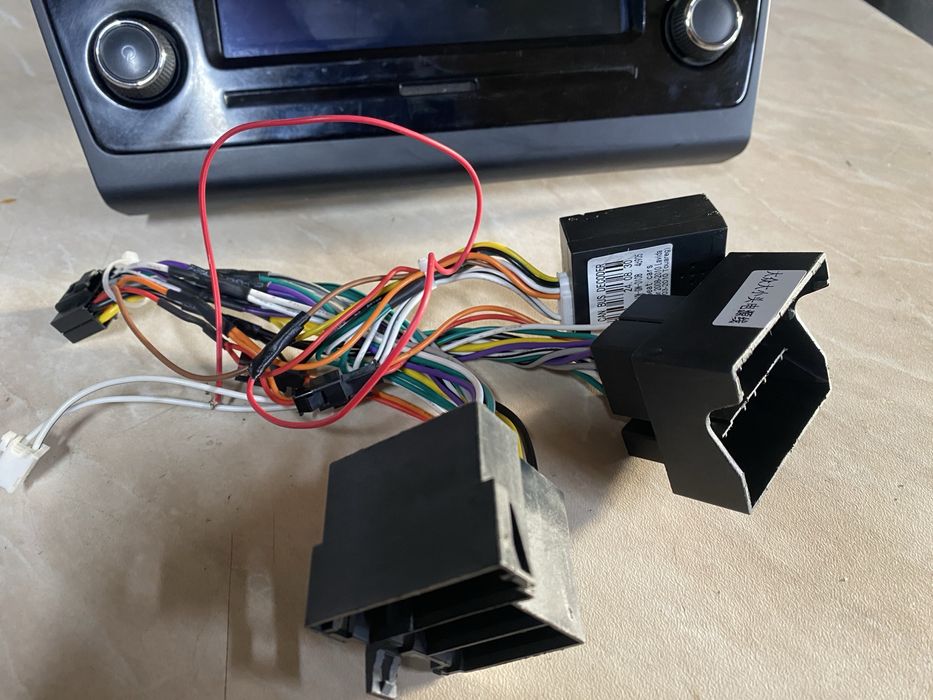 Автомагрітола skoda rapid