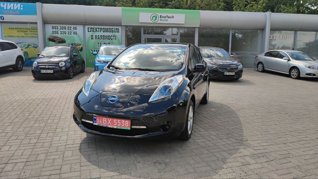 Продам Nissan Leaf