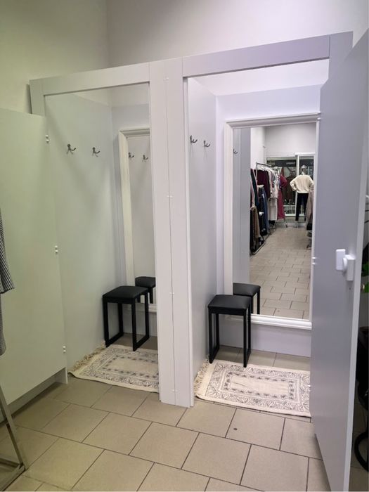 Przymierzalnia dwukabinowa