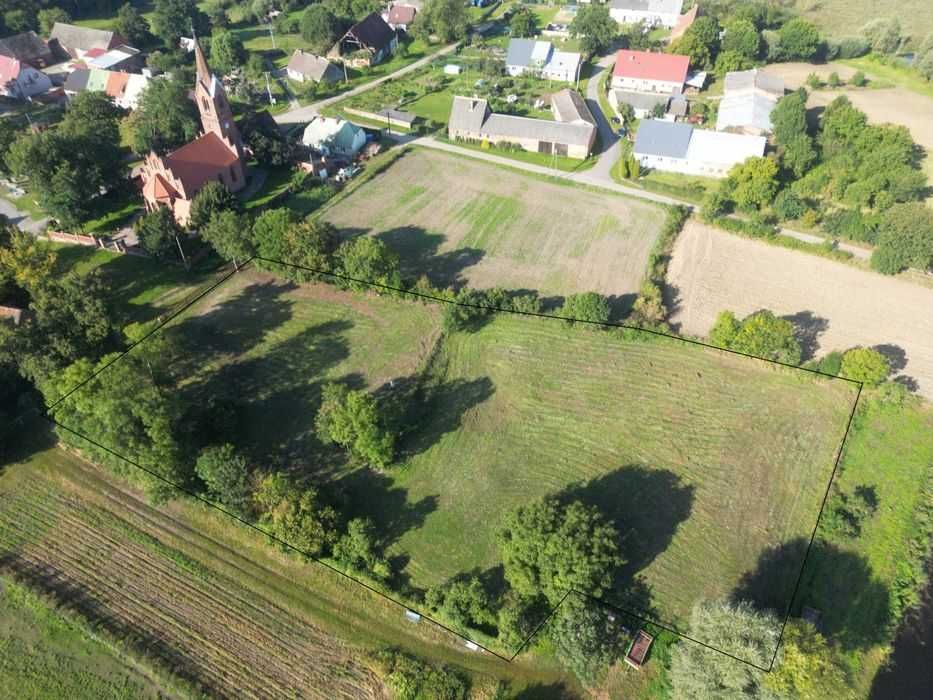 Działka budowlana z ładnym widokiem na wzniesieniu wydane warunki