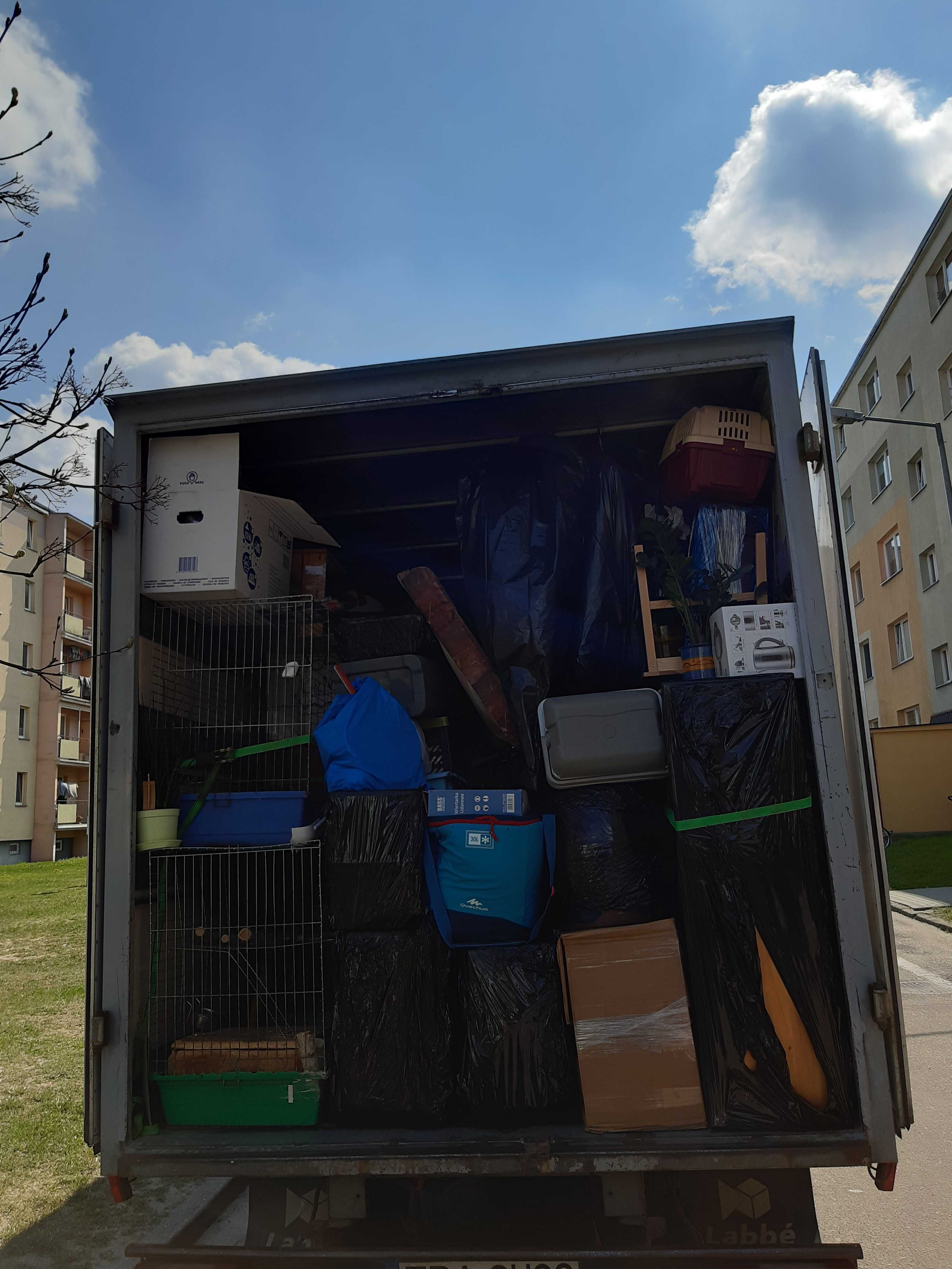 Likwidacja mieszkań opróżnianie piwnic komórek wywóz starych mebli