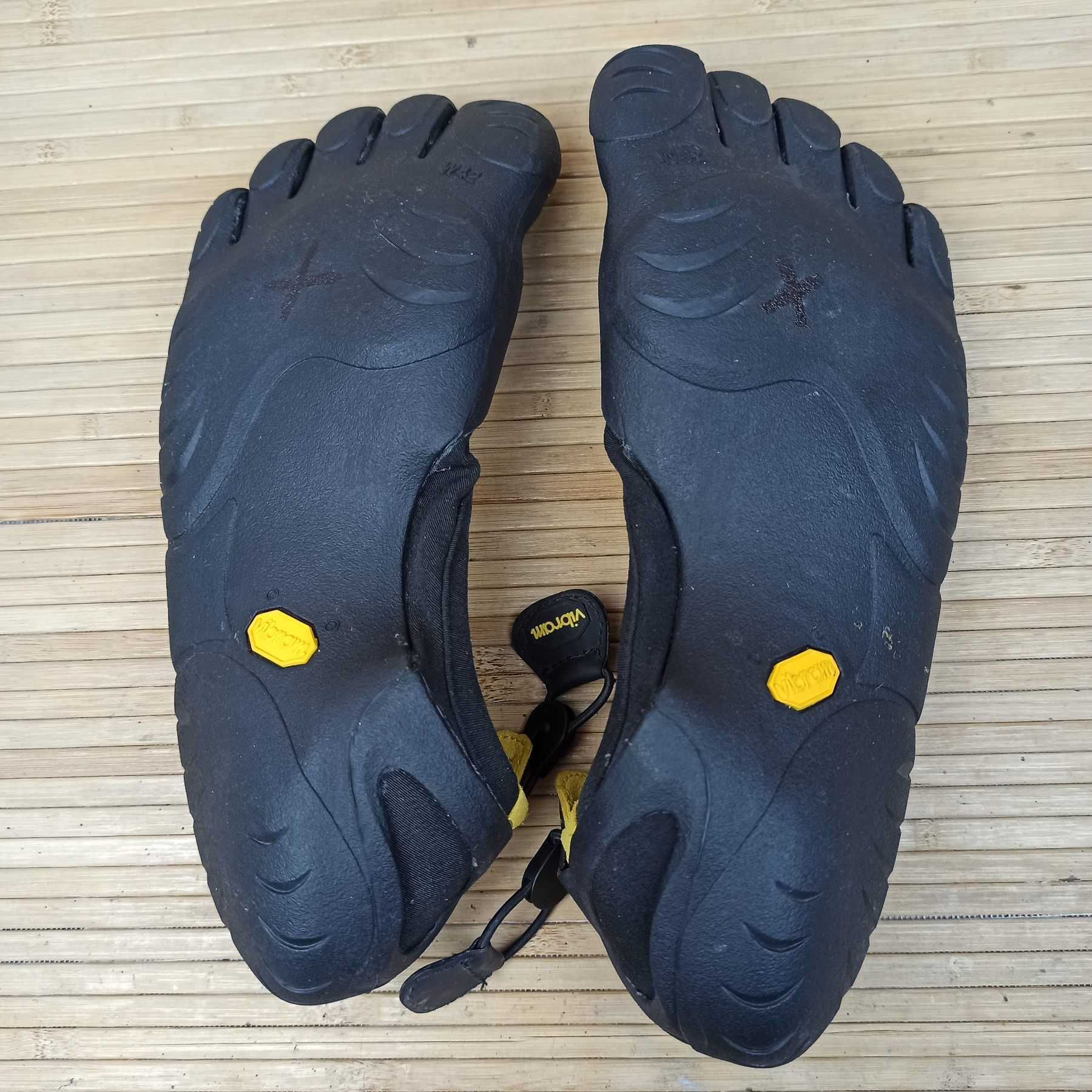 Взуття Vibram Fivefingers Розмір 42 (26,5 см.)