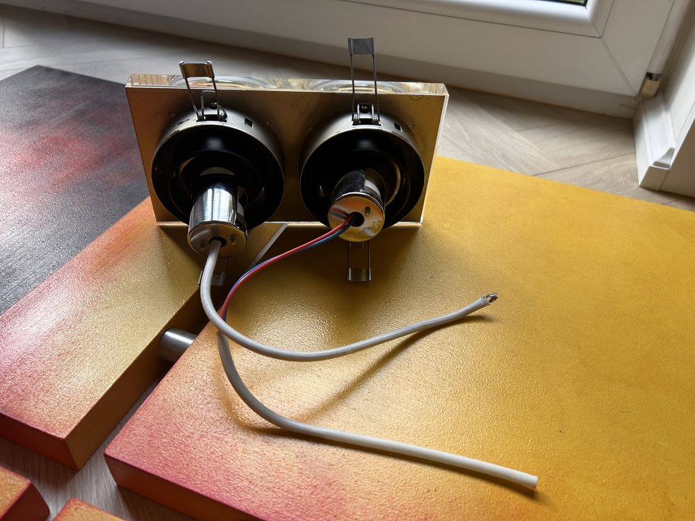 Lampy halogenowe podwójne 3szt z żarówkami (żarówki używane)