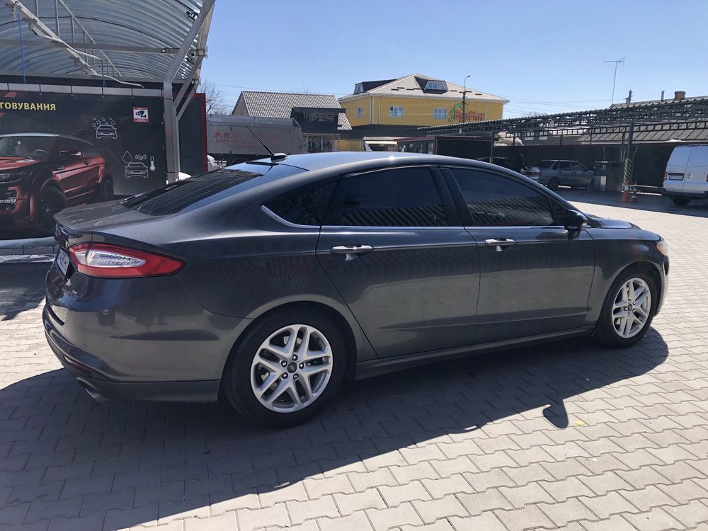 Продам Ford Fusion SE 2015