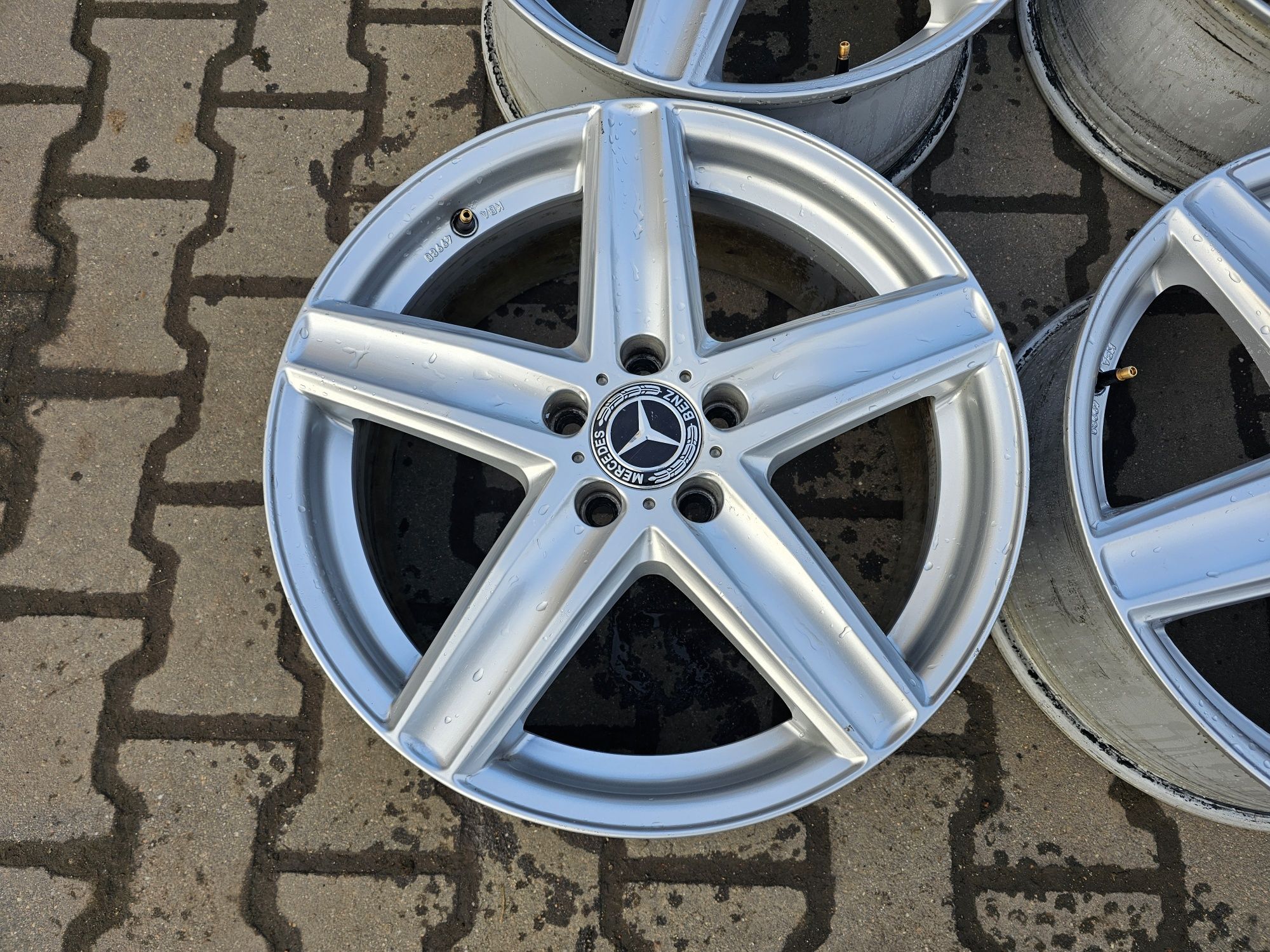Felgi aluminiowe DEZENT Mercedes Audi 5x112 18 cali ładny wzór