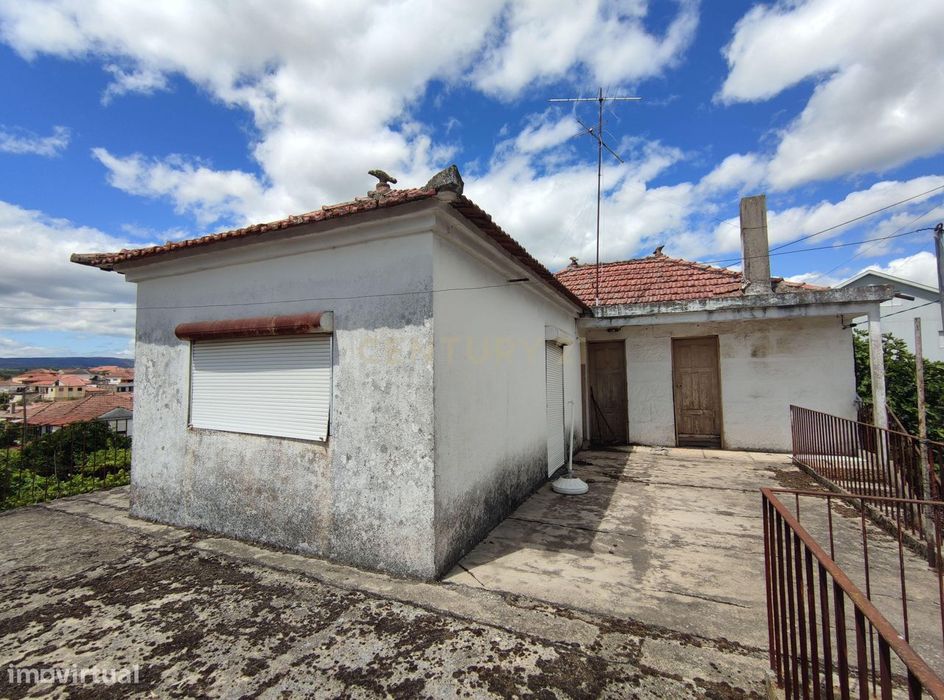 Quinta para Recuperar em, Chaves - 83.000€