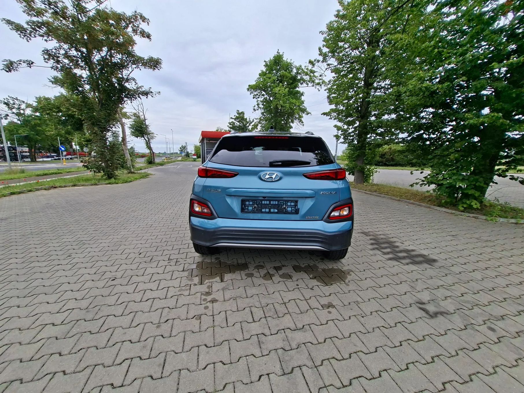 Hyundai Kona Hyundai Kona Electric 136KM Asystenci Zadbana