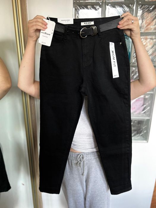 Jeansy MiMi Dave czarne typu Mom Fit