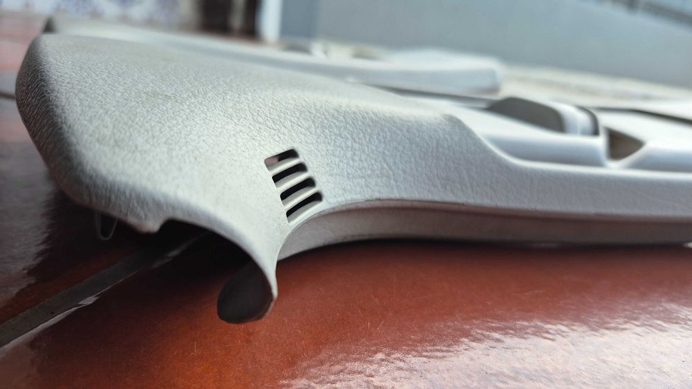 AUDI A4 B5 (8D)- Pilares B Originais em EXCELENTE ESTADO 1995 até 1999