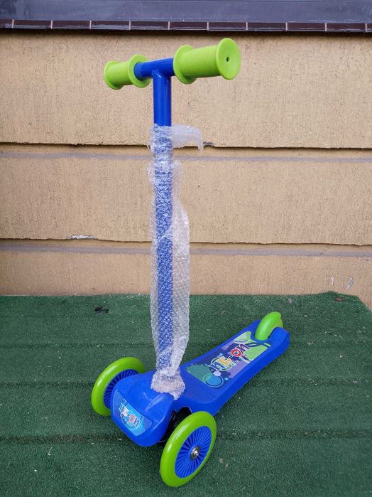hulajnoga trójkołowa świecące koła niebieska BALANSOWA na prezent idea
