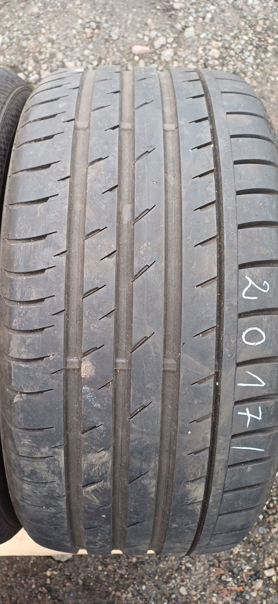 255/40R17 94W CONTINENTAL , dwie opony letnie.