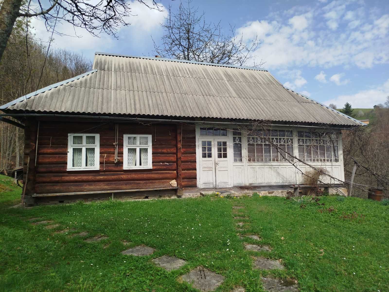Будинок на горі з гарними краєвидами