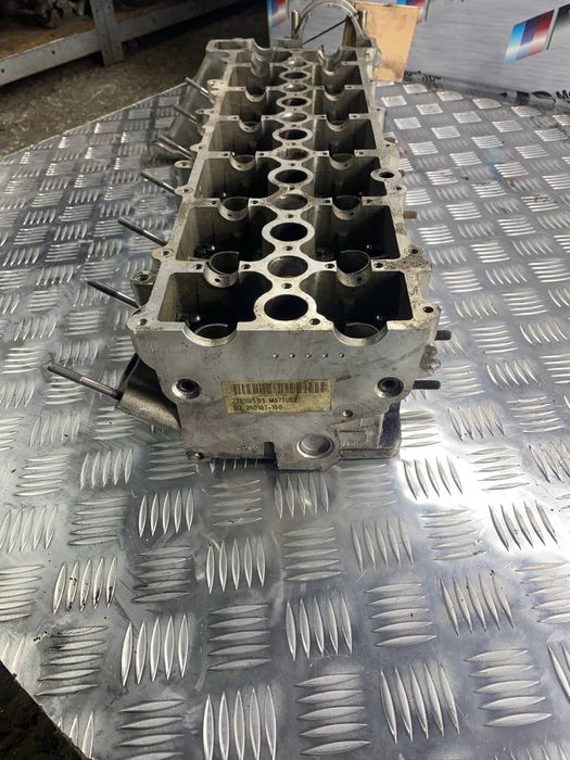 Головка блока цилидров (ГБЦ) BMW M57 77927539