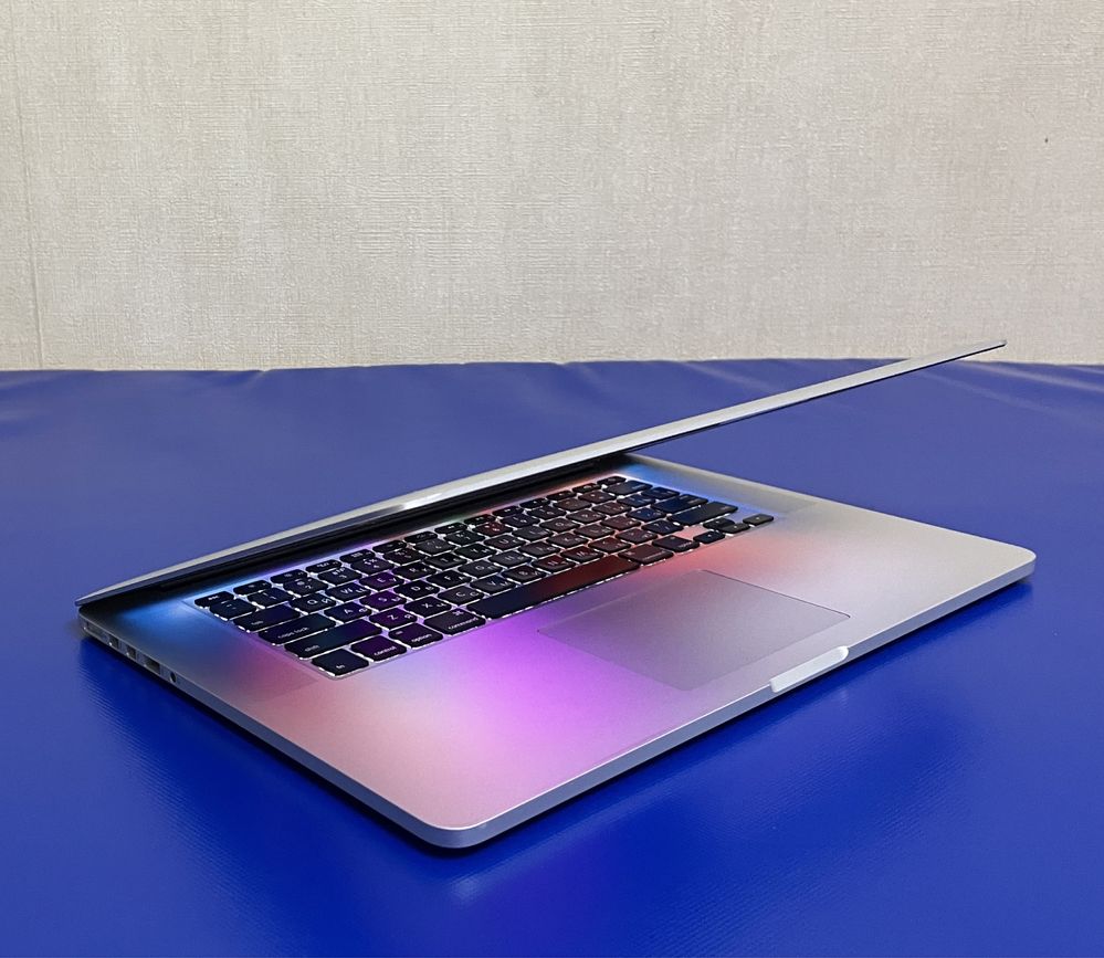 MacBook Pro 15 2013  core i7 2,3GHz  16ram 256Gb  GeForce GT 750M