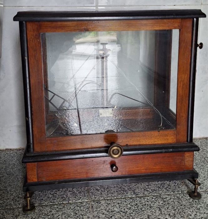 Balança de farmácia Antiga