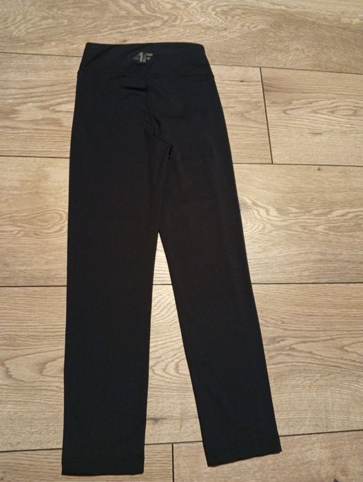 Damskie legginsy treningowe z 4F
