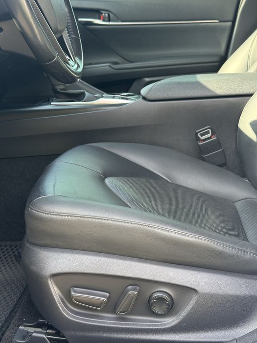 Toyota Camry 2021 elegance офіційна ціла на гарантії