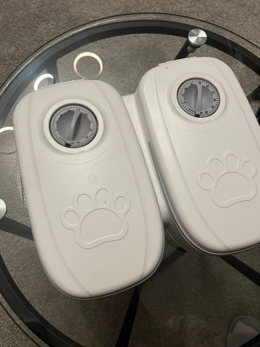 Автоматична годівничка для собак