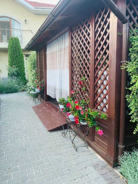 Продажа элитного дома в Совиньоне — участок 28 соток, море рядом.