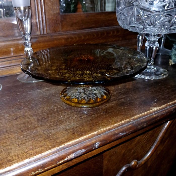 Mała patera tortownica migdały szkło ząbkowice