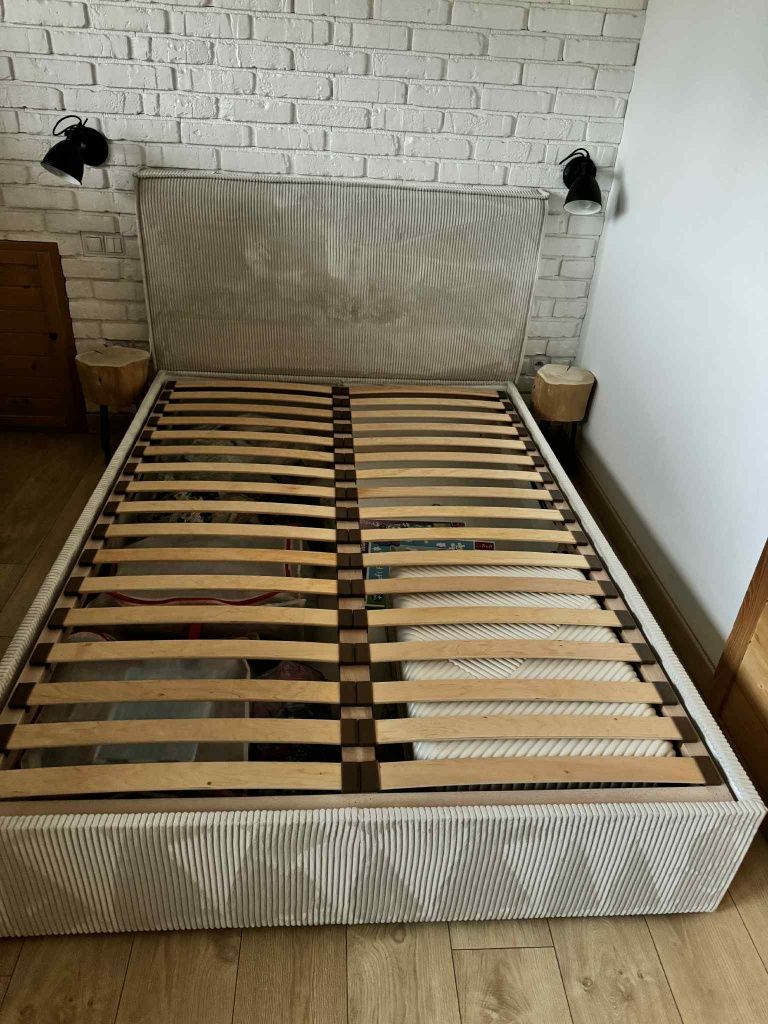 Sprzedam lozko pod materac 140x200