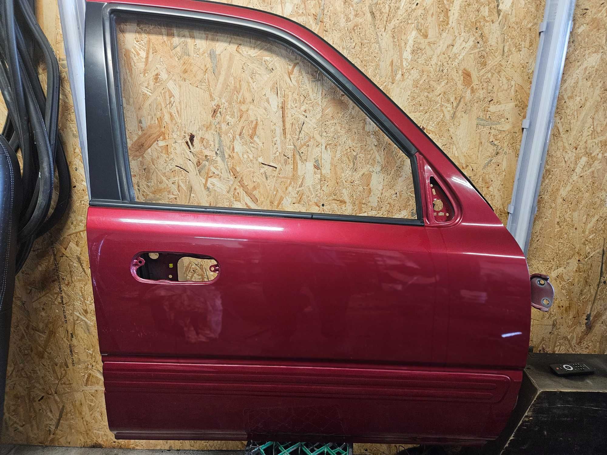 Drzwi Prawe Przednie Honda CRV I
