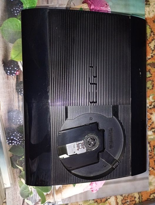 Ps 3 Super slim + 5 дисков для игр