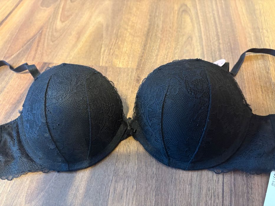 Biustonosz HM , nowy z metką