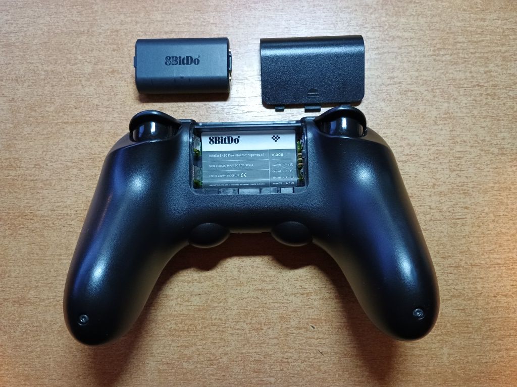 Bluetooth геймпад 8BitDo SN30 Pro+ Black Edition