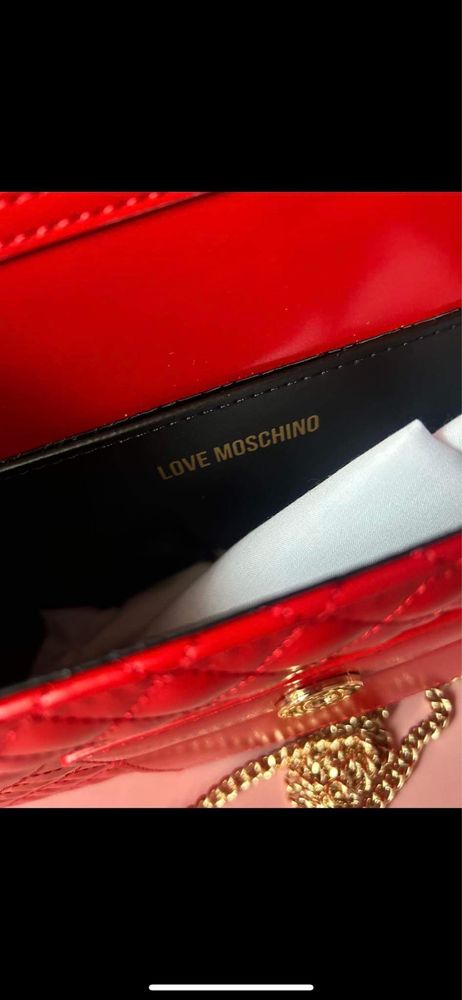 Torebka czerwona love moschino