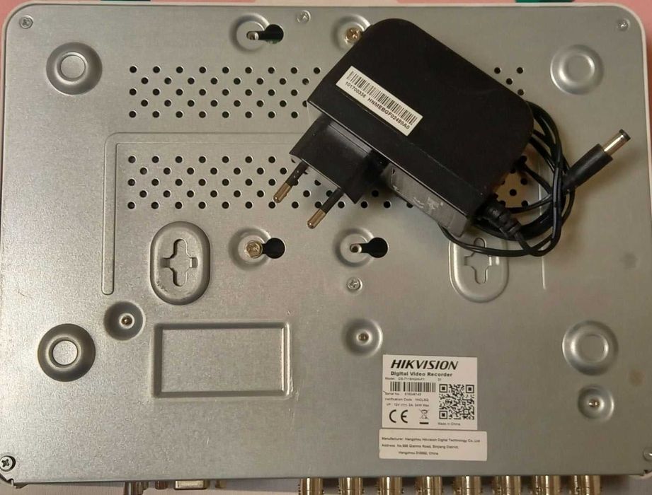 Відеореєстратор Hikvizion DS-7116HGHI-F1