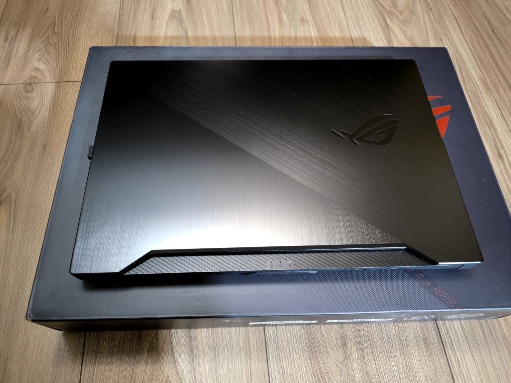 240 Гц RTX2060 Razen 7 4800H 16 Gb SSD512gb ігровий Asus rog GA502I