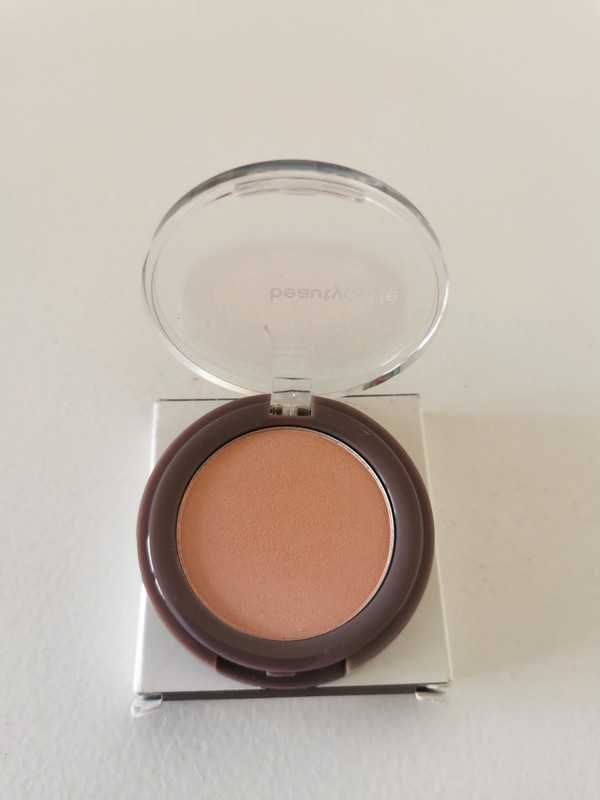 Amway róż do policzków Rose Quartz