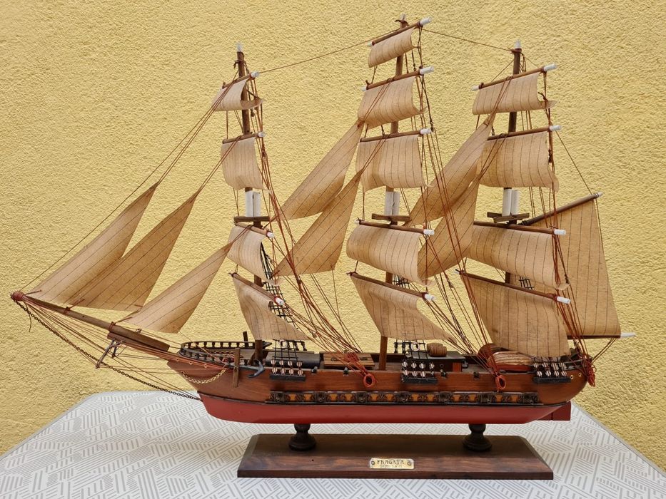 Miniatura de fragata Antiga