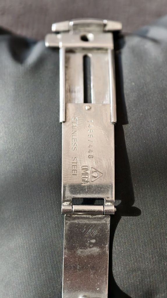Omega
Polaris Titane 120m e Ouro 18K; Ano 1982