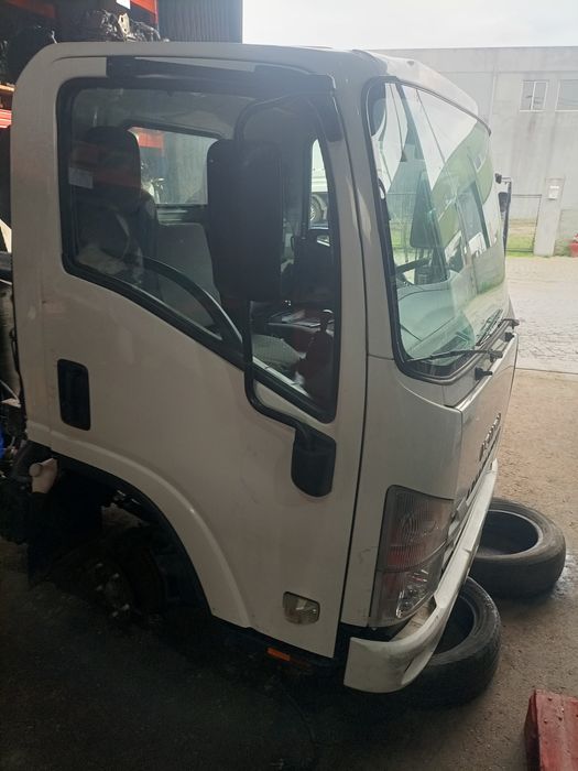 Cabine estreita isuzu