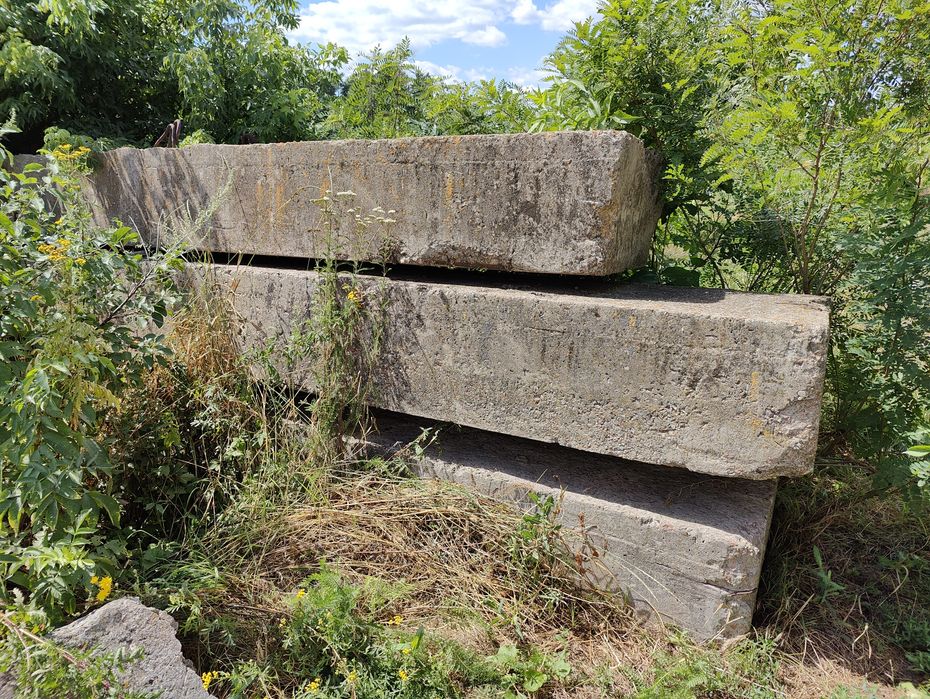 Продам жалезобетонные сваи