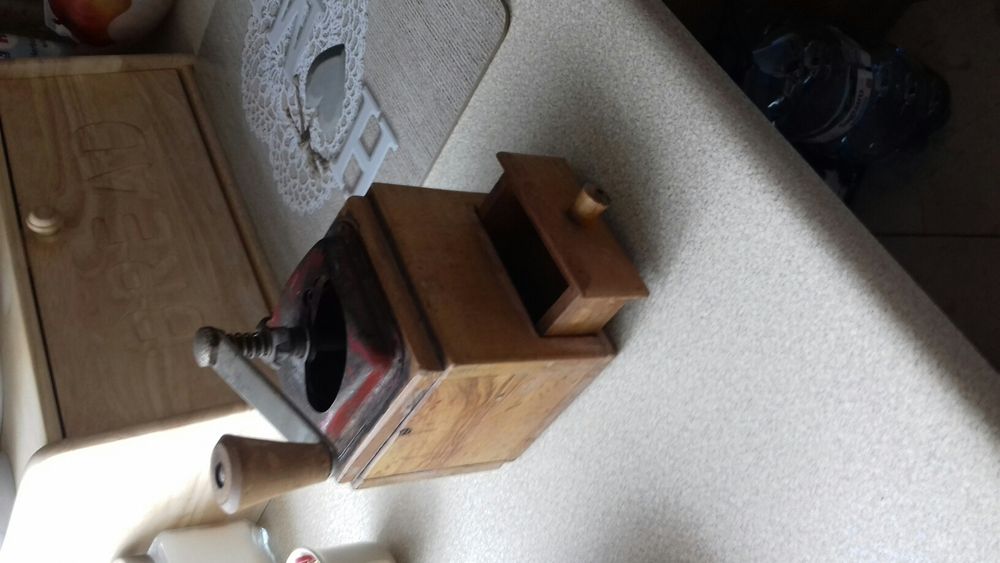 Młynek do kawy, ziół, przypraw